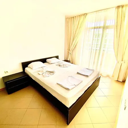 Grand Kamelia Sunny Apartment *