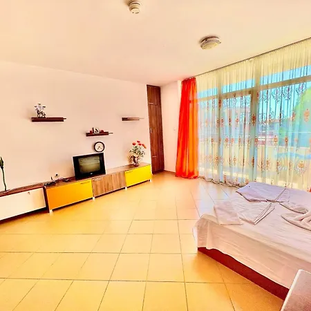 Grand Kamelia Sunny Apartment *